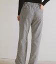 Two back pockets pants in black