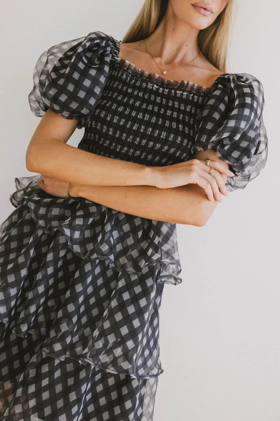 Square neck dress in black