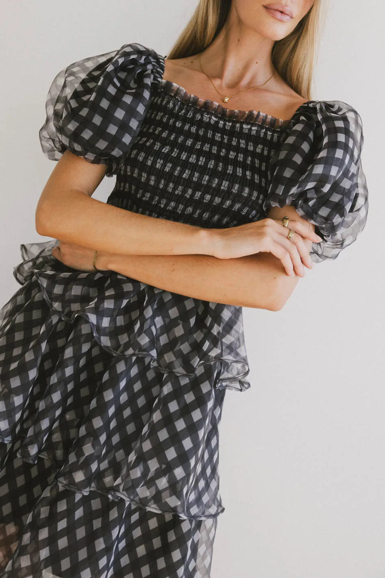 Square neck dress in black