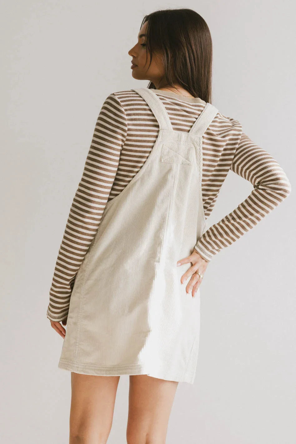 Plain color overall in cream