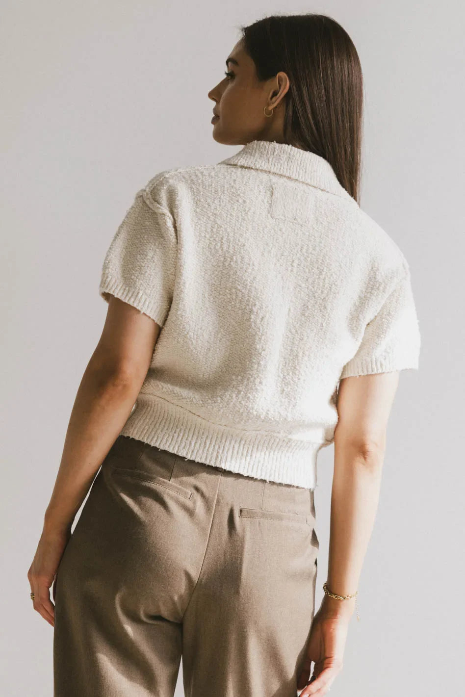 Plain color top in cream