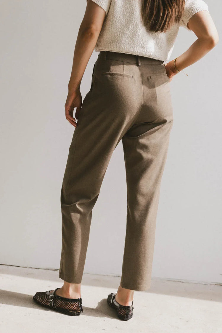 Plain color pants in mocha