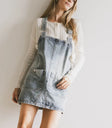 Two hand pockets overall in medium wash