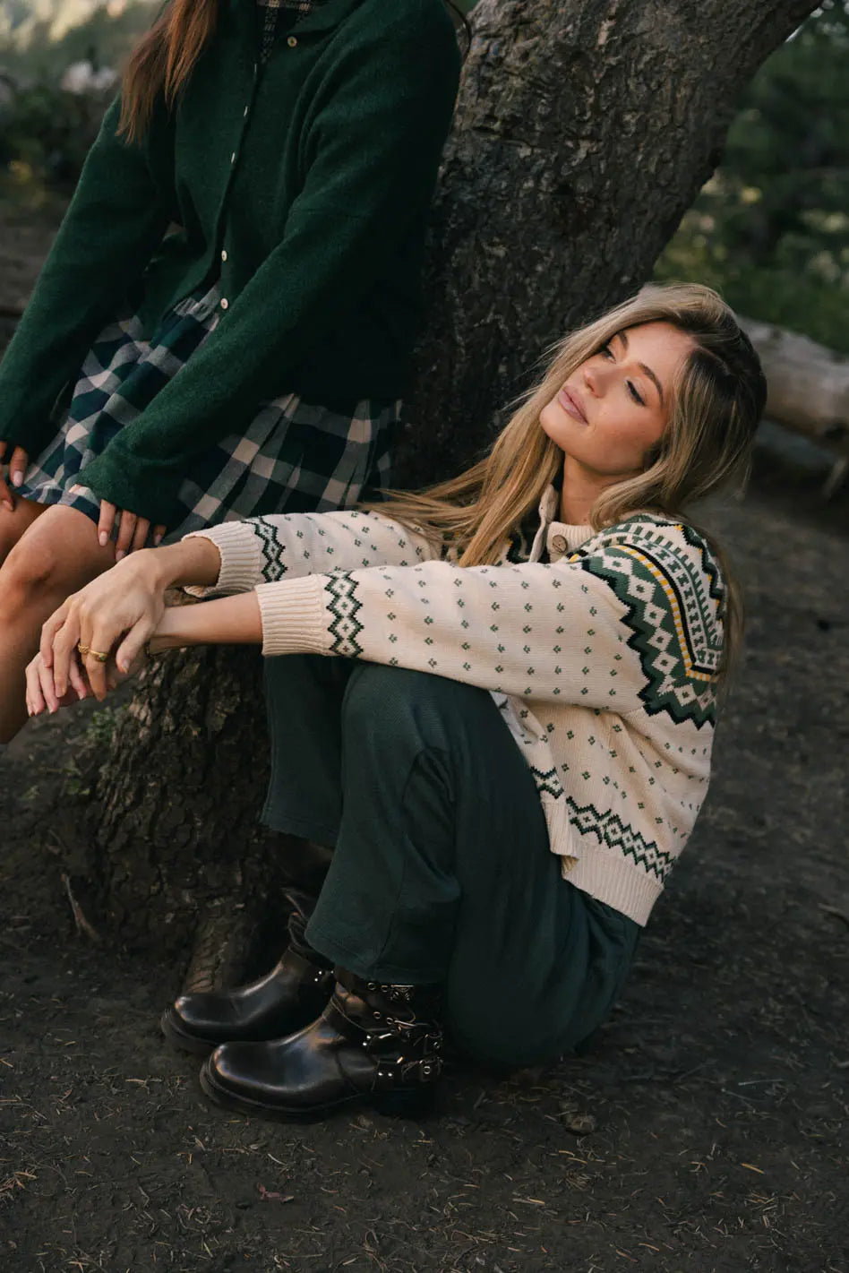 Long sleeves sweater