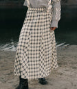 Plaid skirt in black
