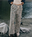 Elastic waist pants in leopard print