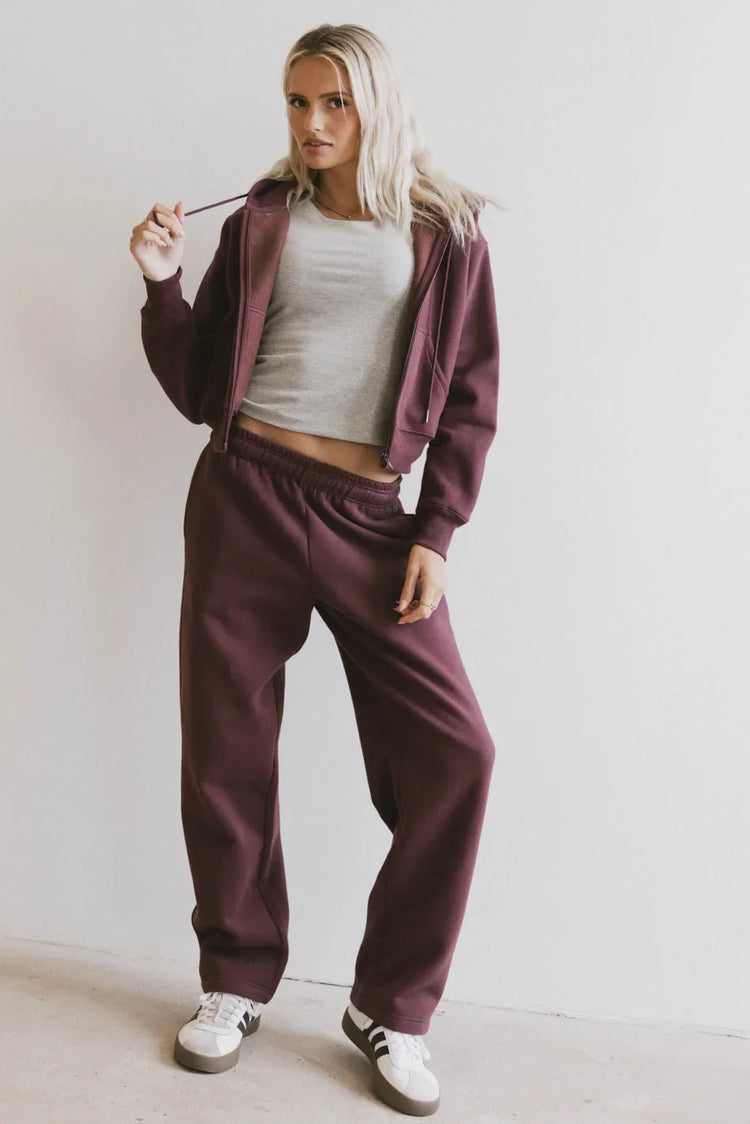 Knit hoodie in burgundy