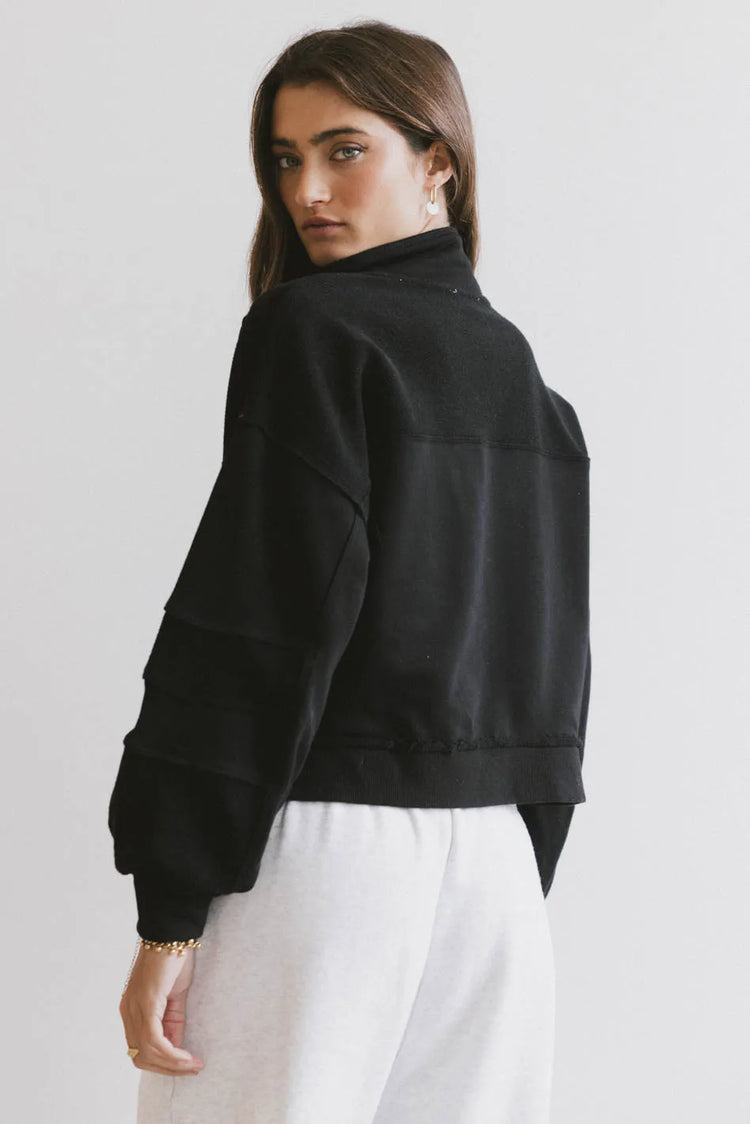 Plain color basic to pin black