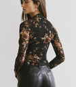 Textured top in black