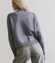 Plain color sweater in blue