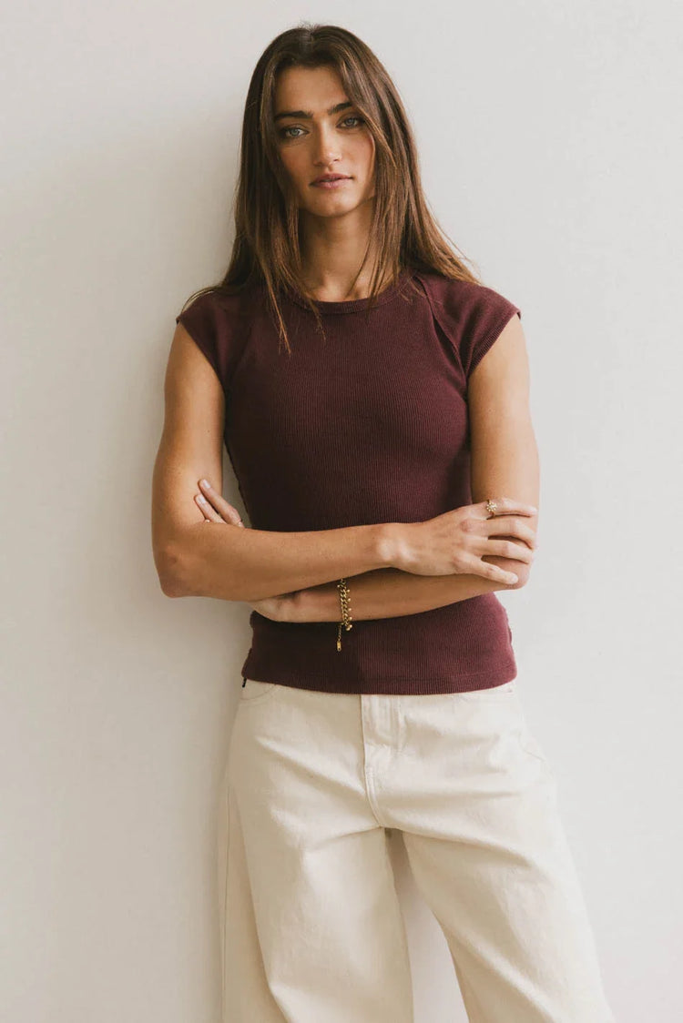 Short sleeves top in wine