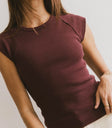 Round neck top in wine