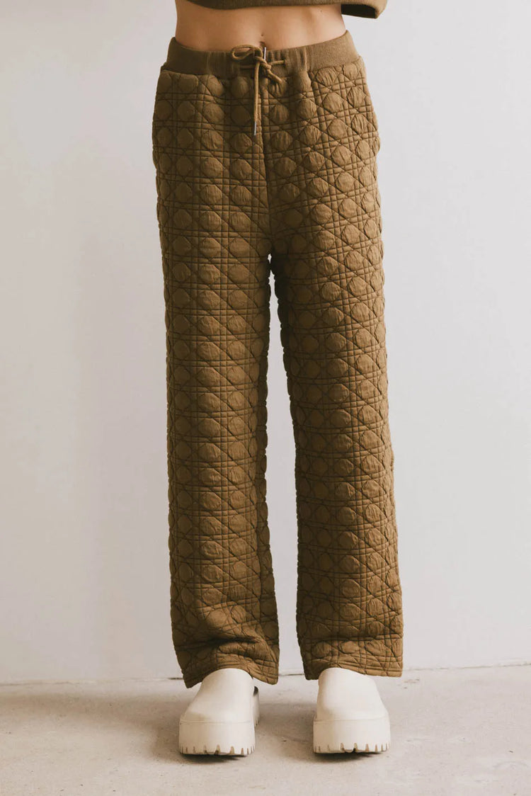 Elastic waist pants in mustard