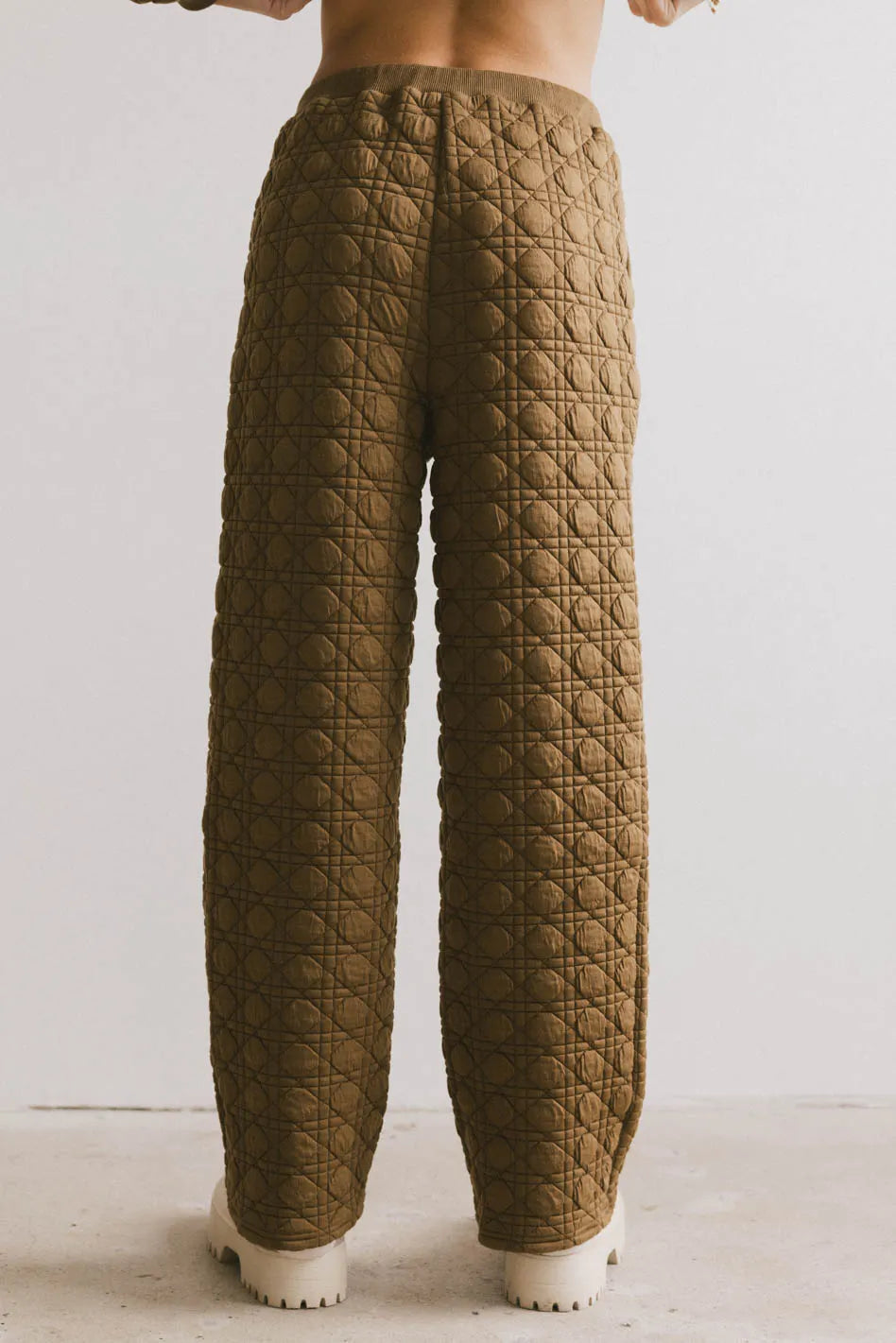 Quilted pants in mustard