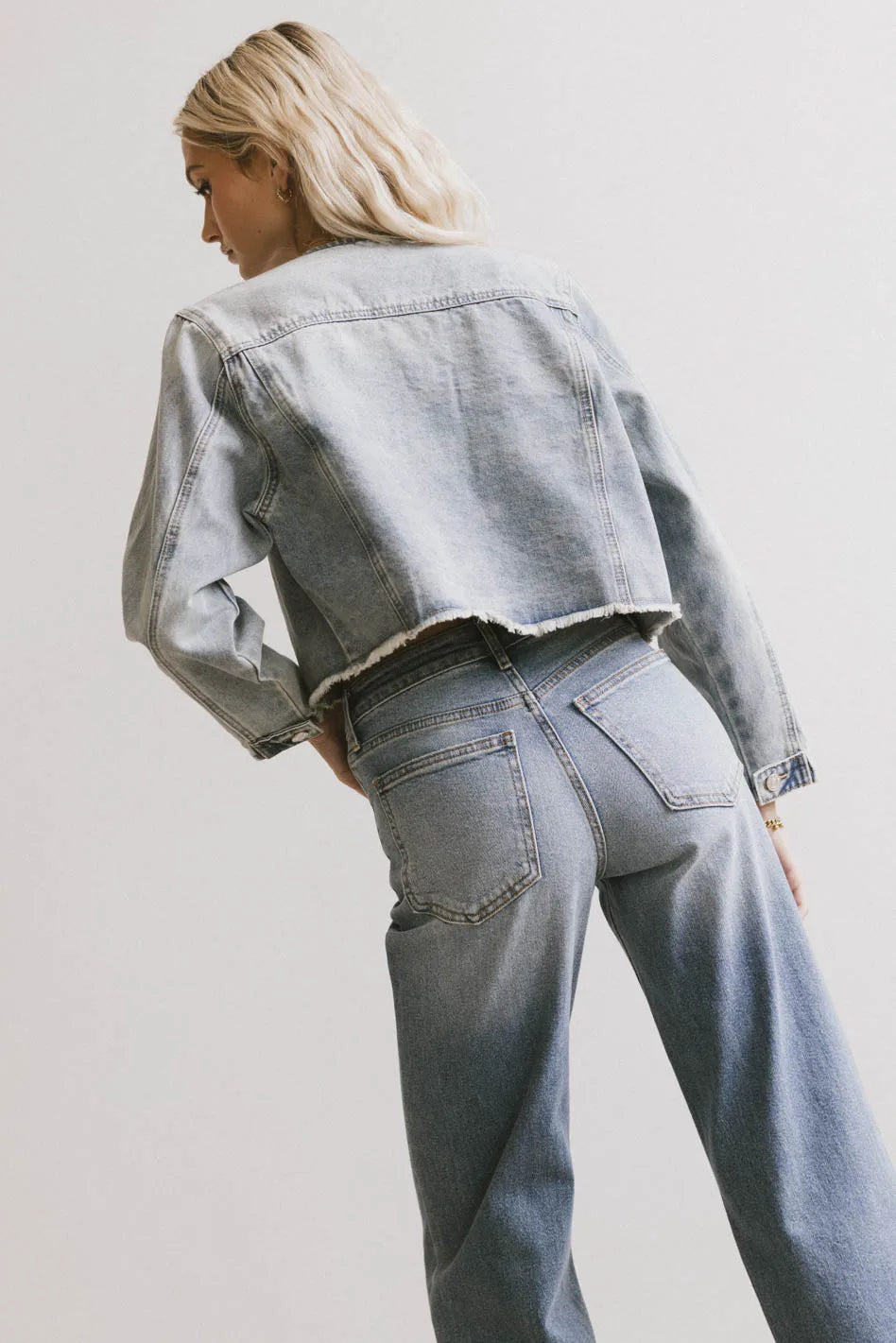 Plain color denim top in light wash