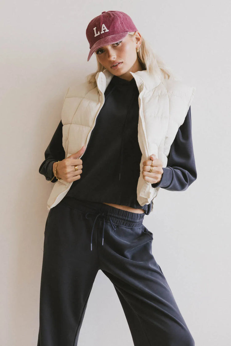 Front zipper vest in cream