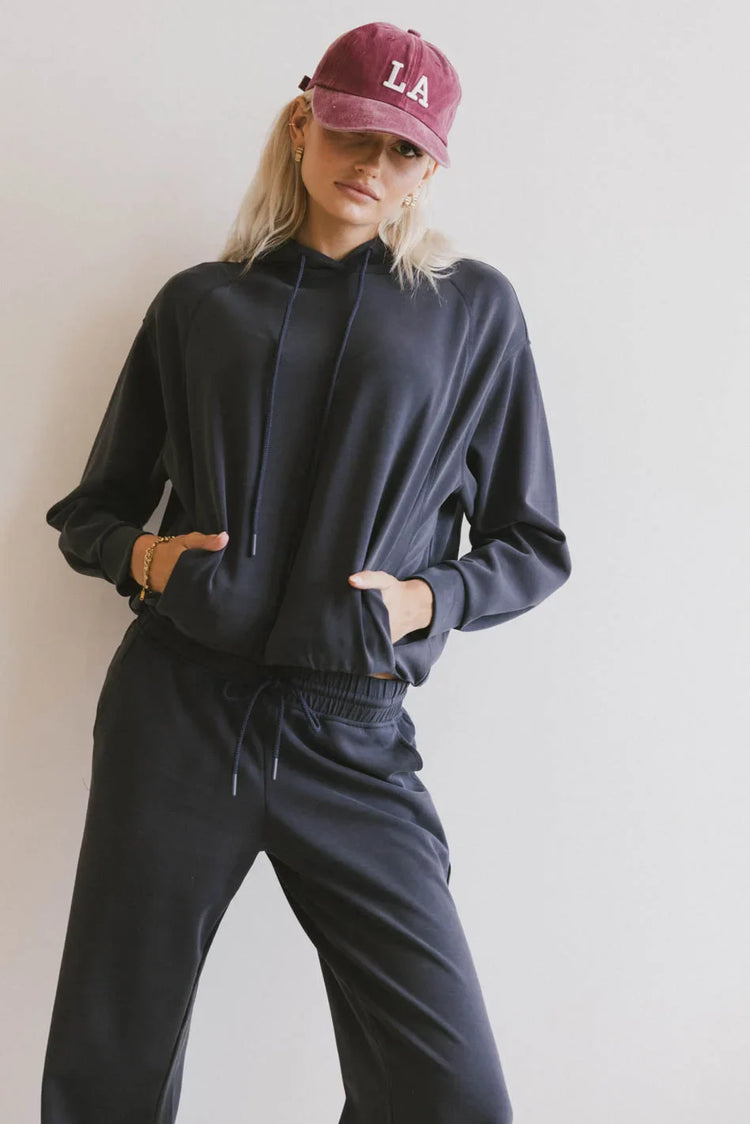 Two hand pockets hoodie in navy