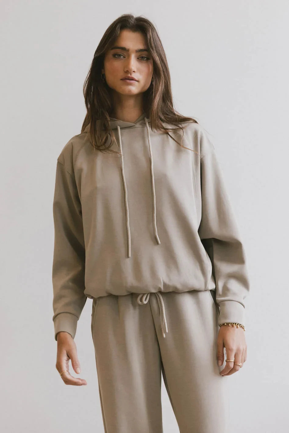 Cropped hoodie in taupe