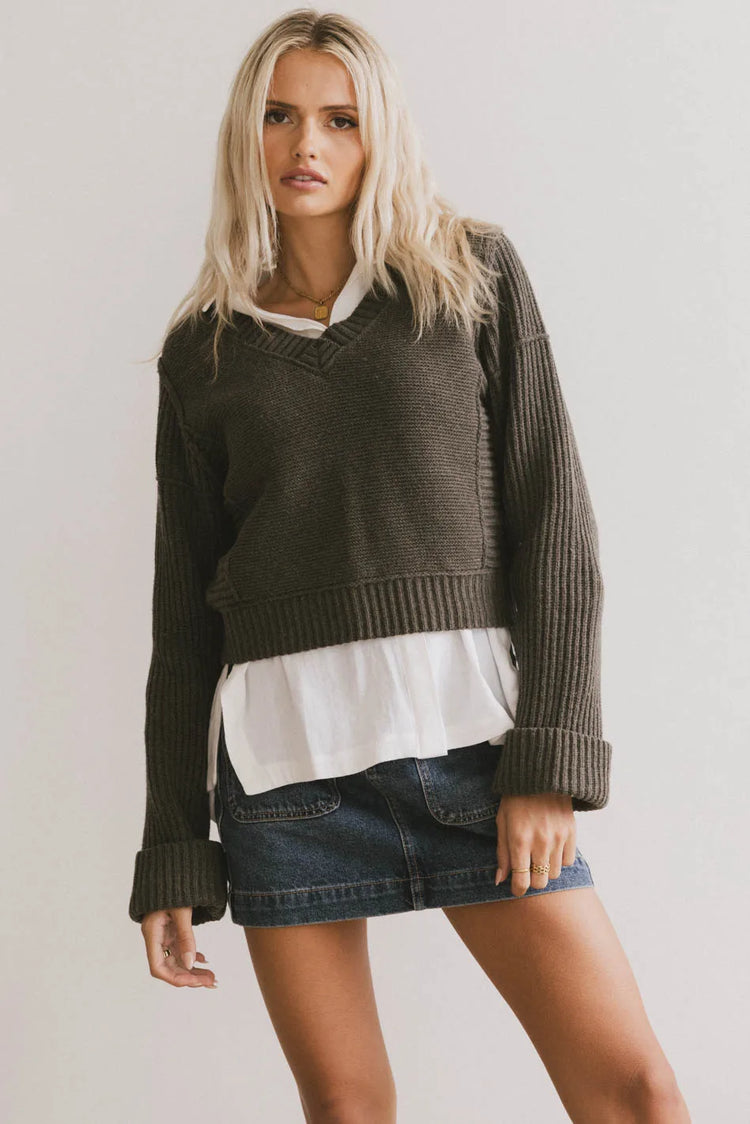 V-Neck sweater in olive