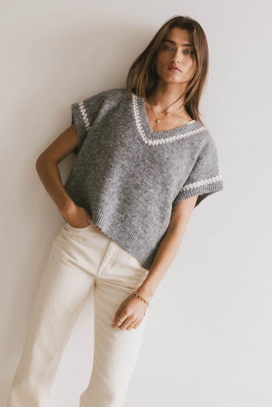 Knit vest in grey