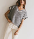 Knit vest in grey