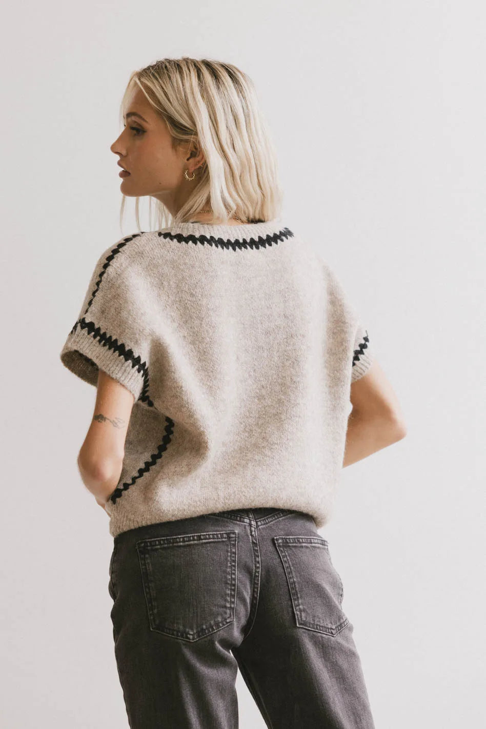 Vest in with black details