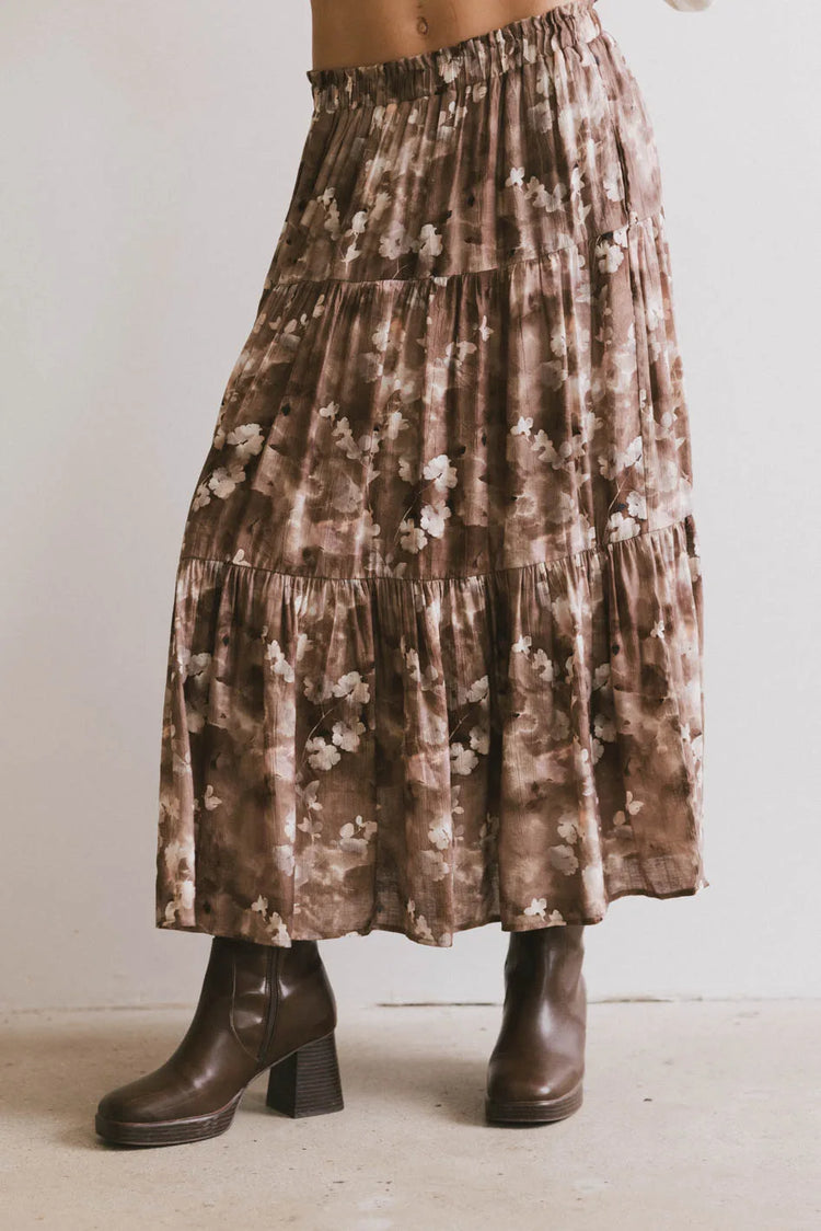 Tiered skirt in brown