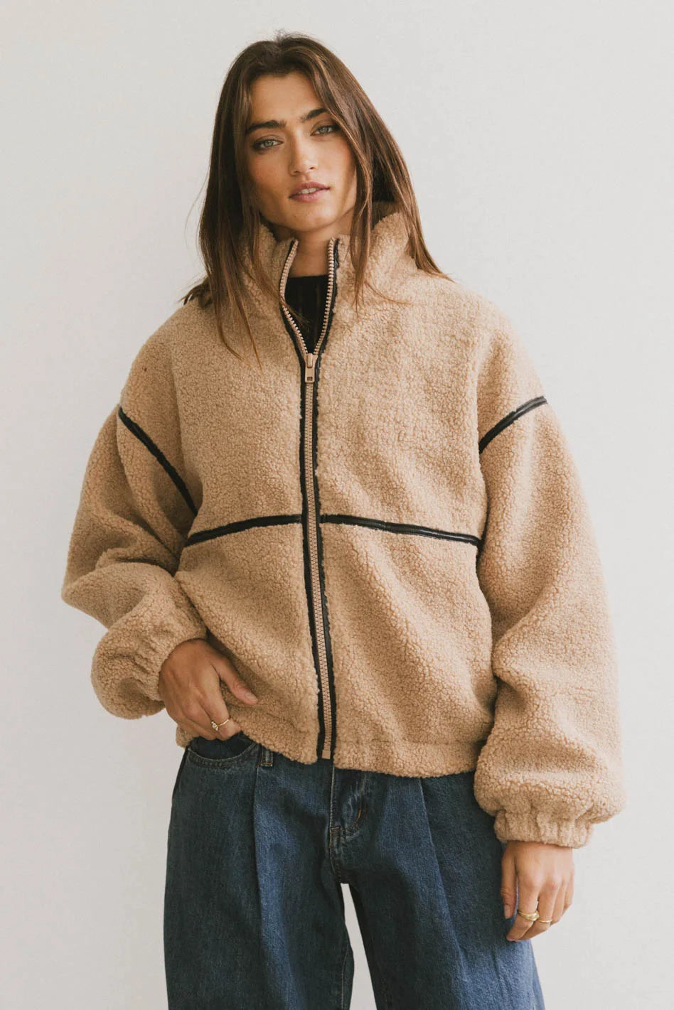 Zip up jacket in brown