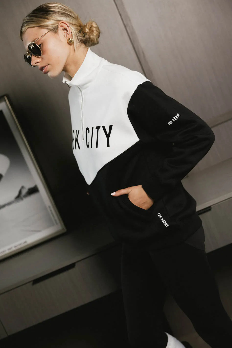 Two hand pockets sweatshirt