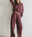 Elastic waist sweatpants in burgundy