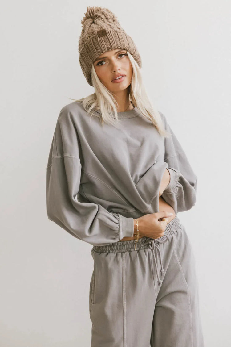 Knit sweatshirt in grey
