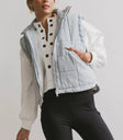 Quilted vest in light wash