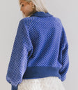 Plain color sweater in blue