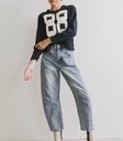 Two hand pockets denim in medium wash