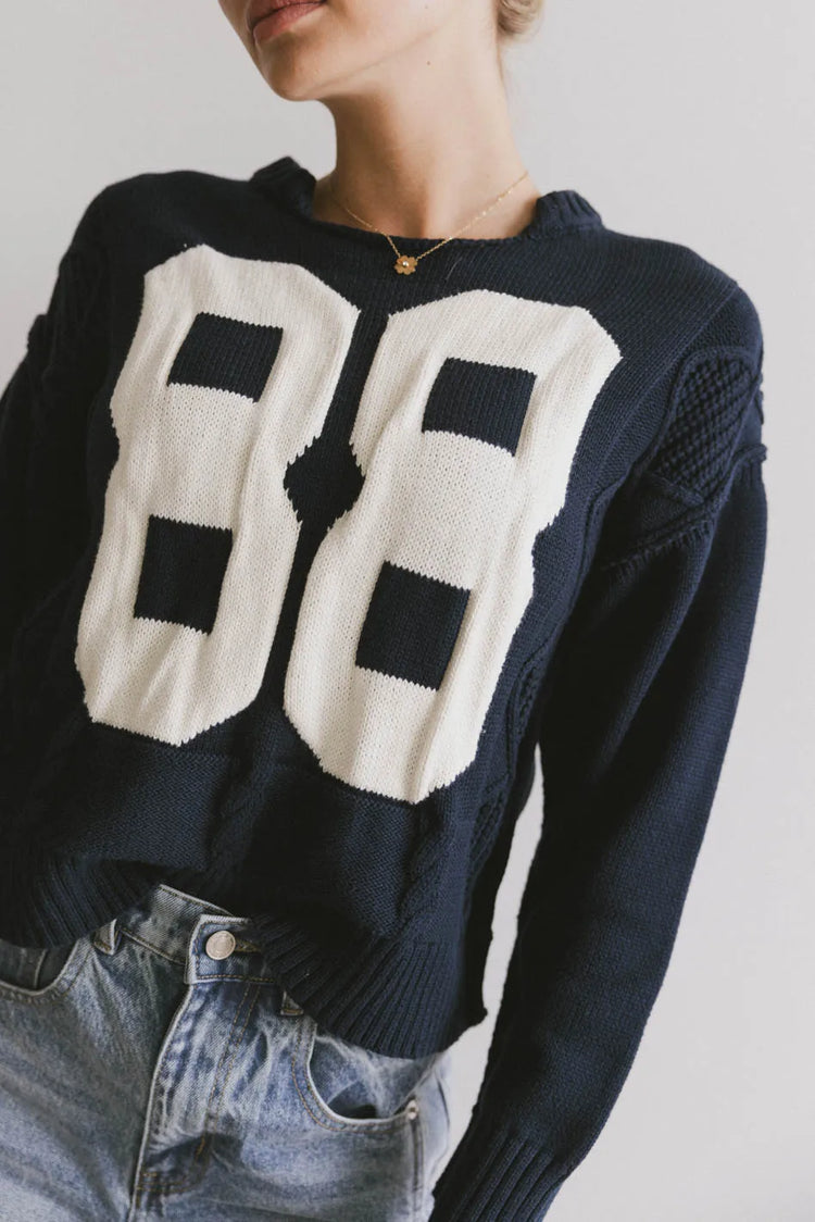 Round neck sweater in navy