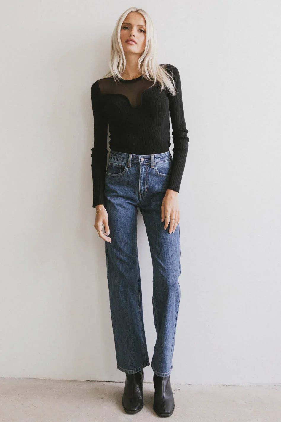 Straight leg pants in medium wash