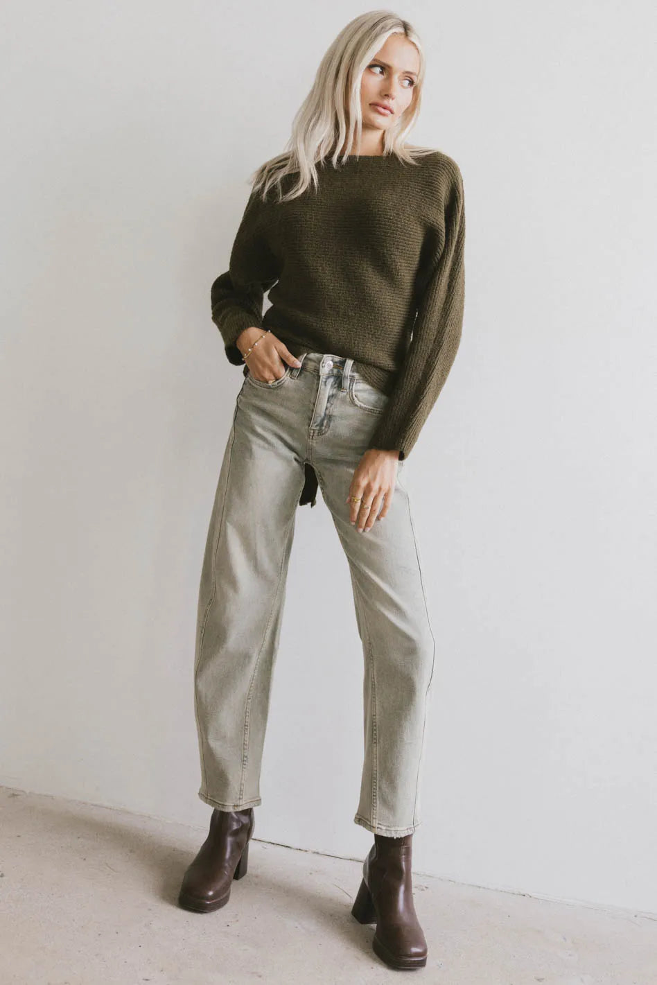 Two hand pockets denim pants in medium wash