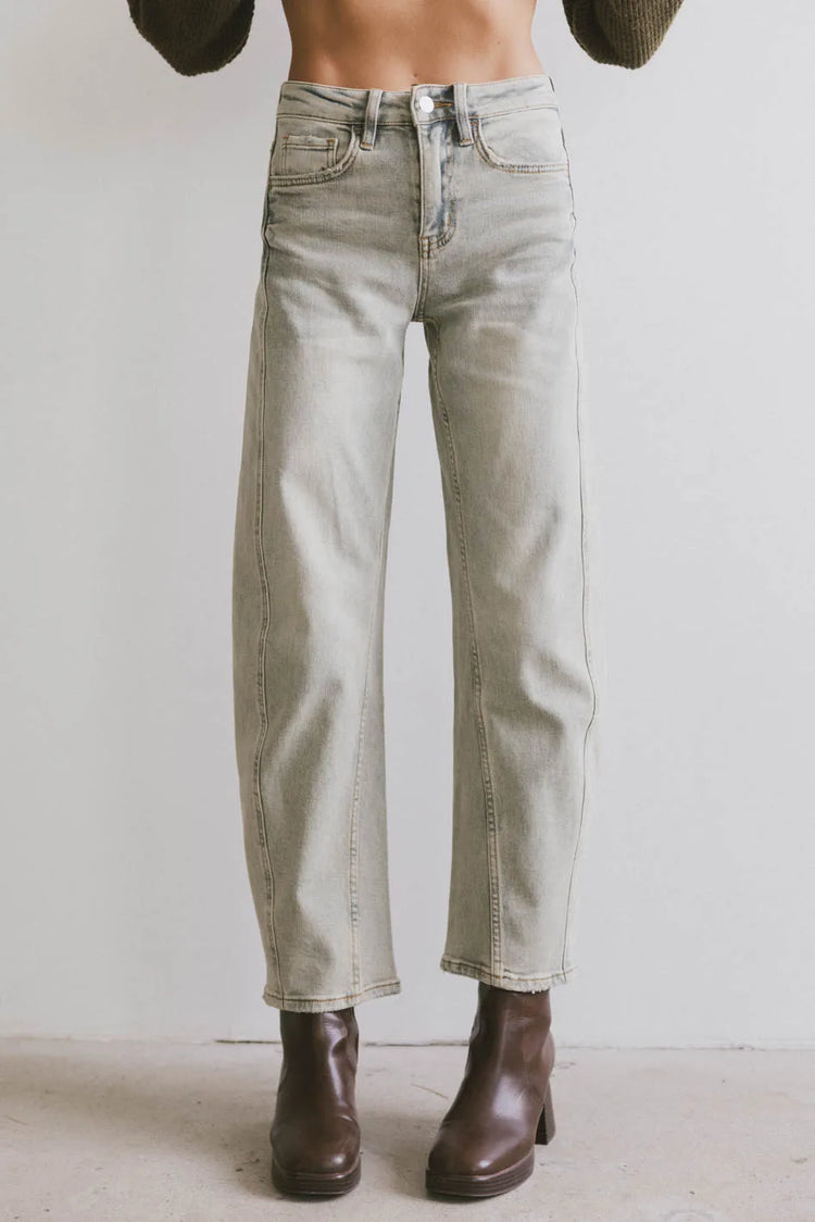 Barrel denim in medium wash