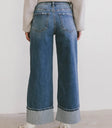 Two back pockets denim in medium wash