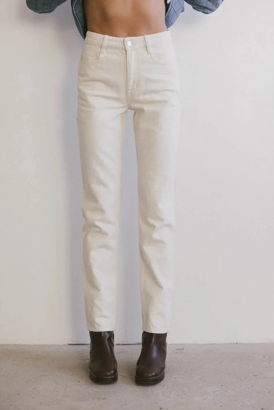 Straight leg pants in cream