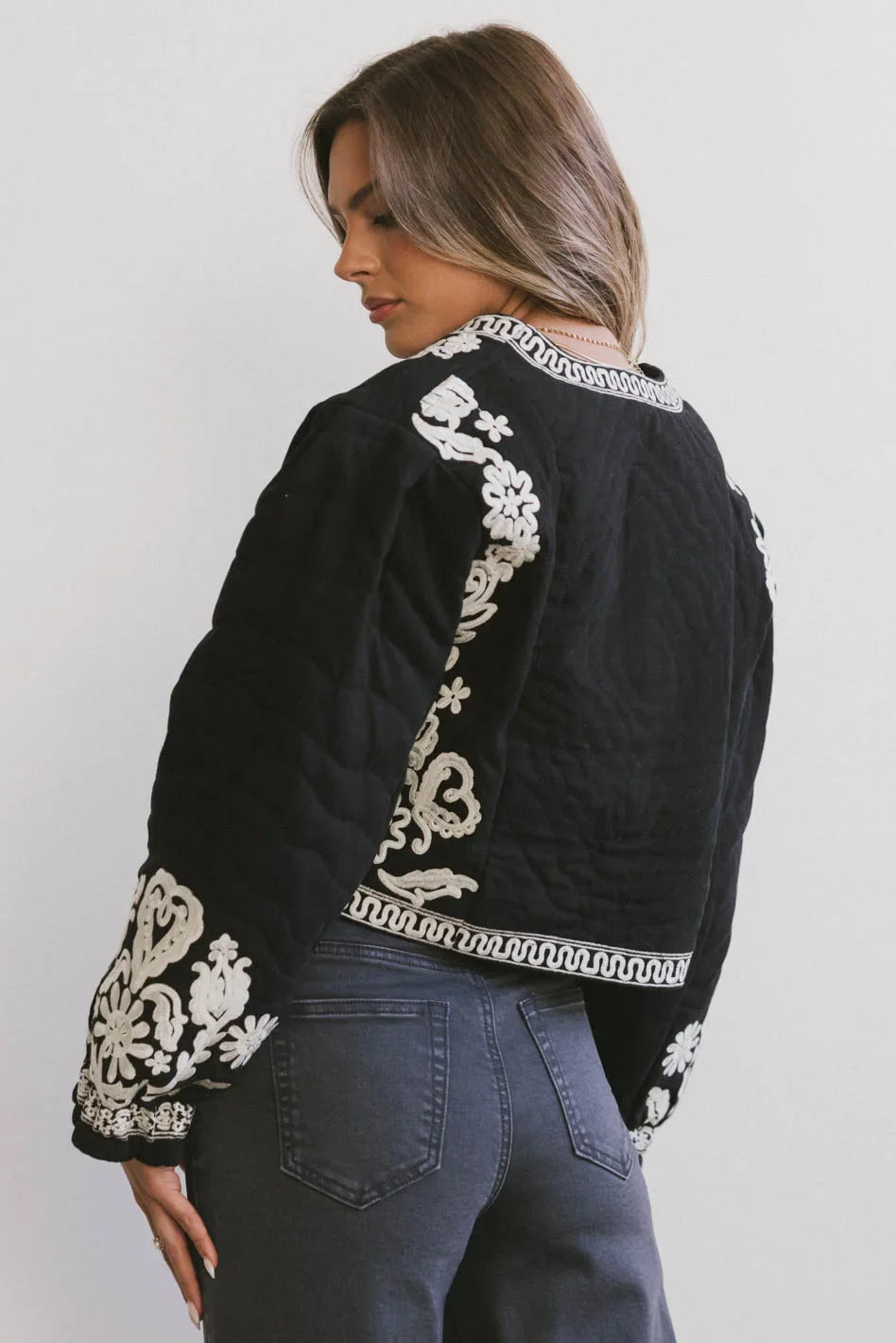 Long sleeves jacket in black