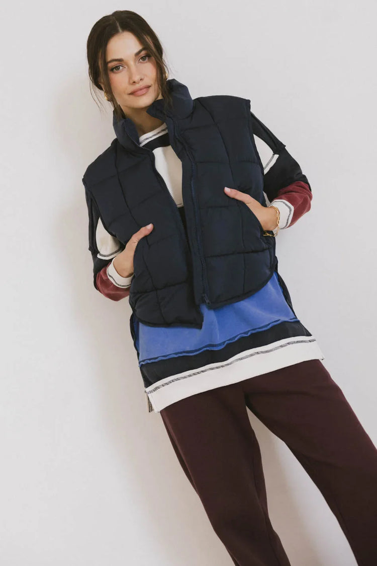Two hand pockets quilted vest n navy