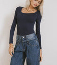 Round neck top in navy
