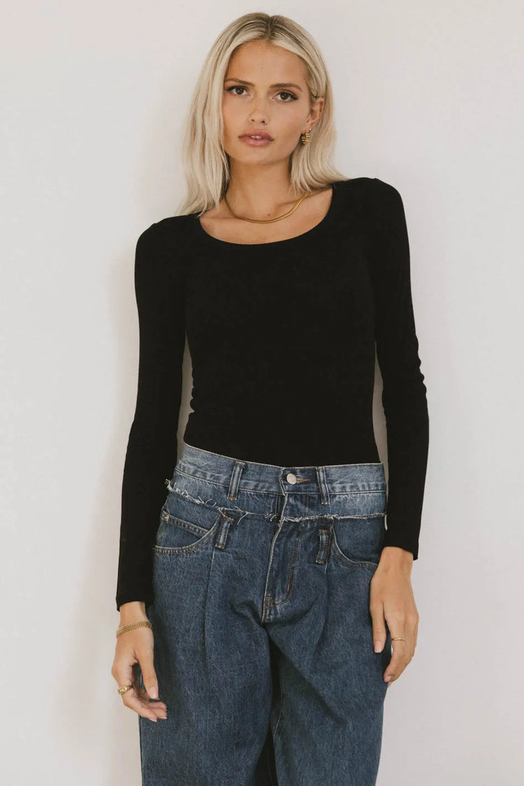 Long sleeves ribbed top in black