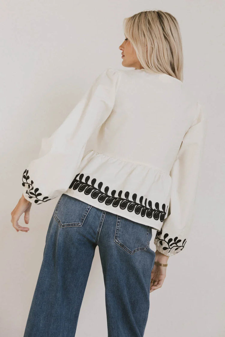 Plain color blouse in cream