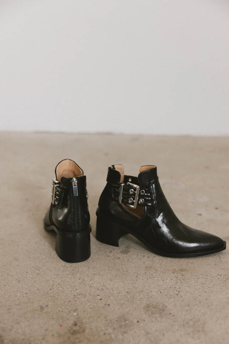 Pointed toe ankle boots in black