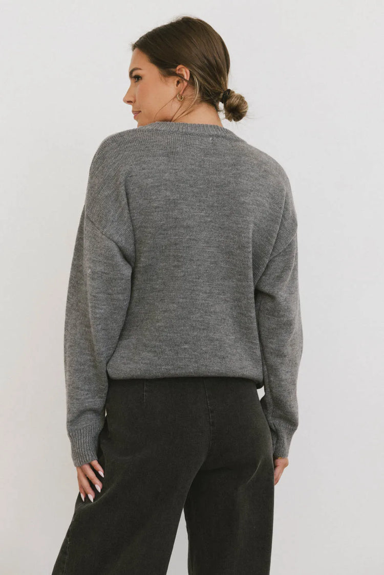 Plain color sweater in grey