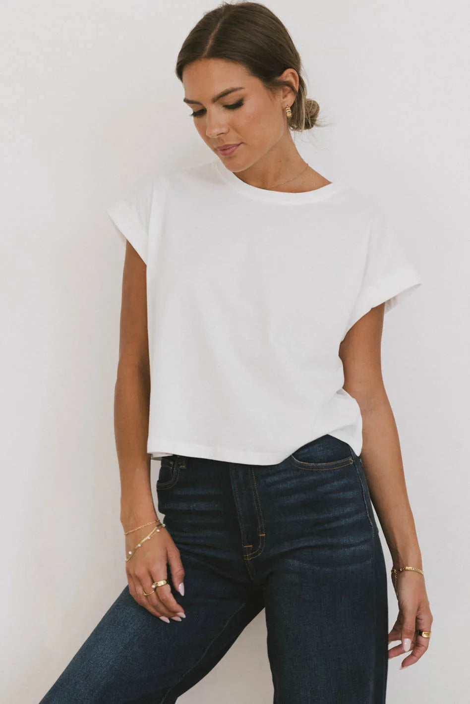 Round neck top in white
