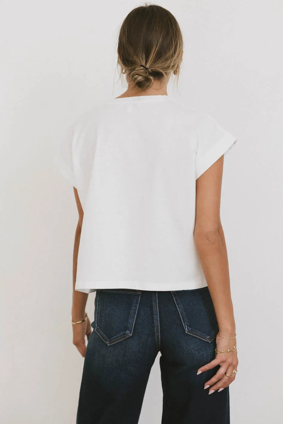 Plain color top in black