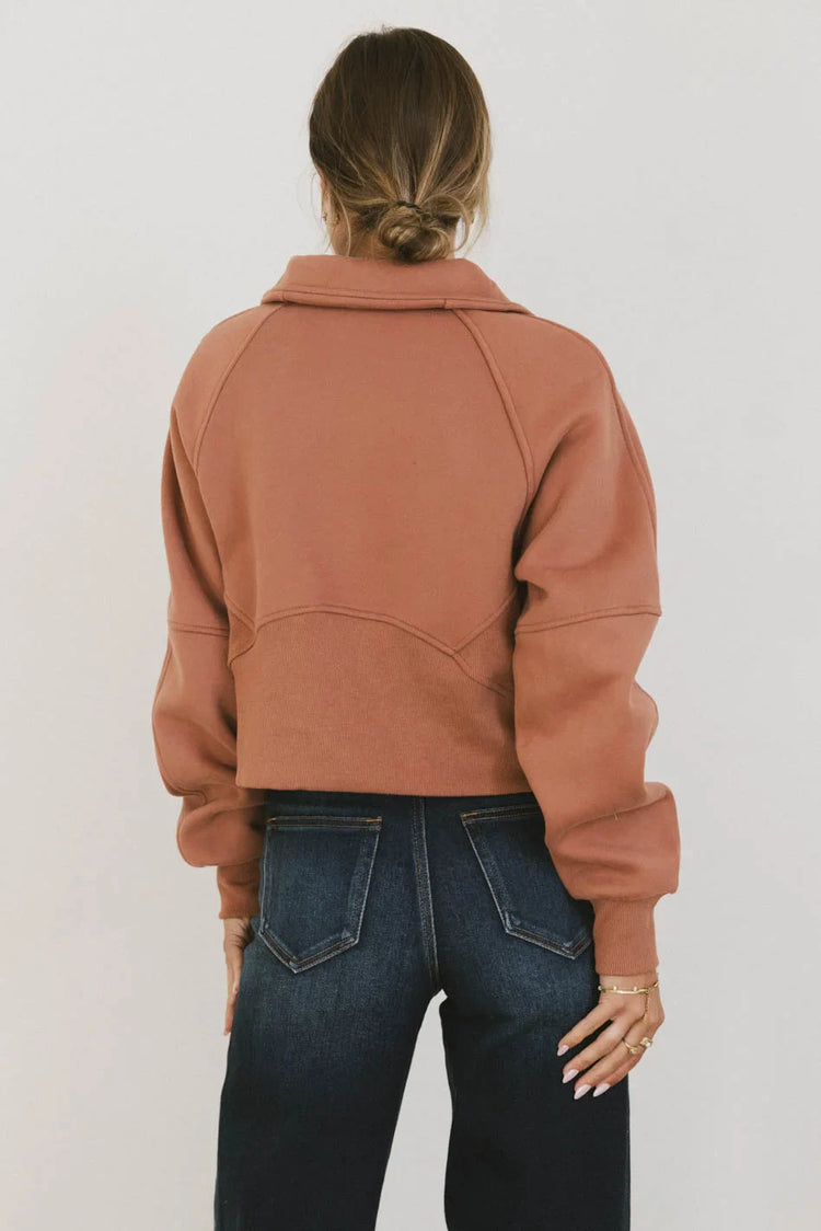 Plain color sweater in brick